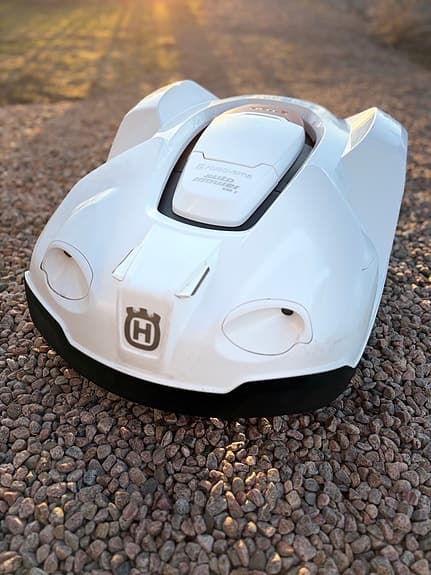 Husqvarna Automower® Robotgräsklippare 330X (Uppgraderad till 430X) – Vit