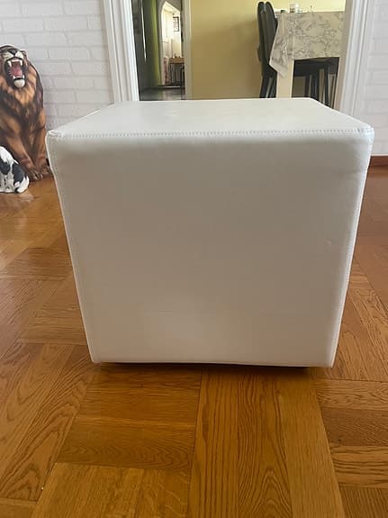 Pall kubform vit konstläder