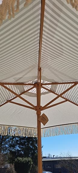 Isted parasoll Ø200 cm beige/olivrandig med fransar