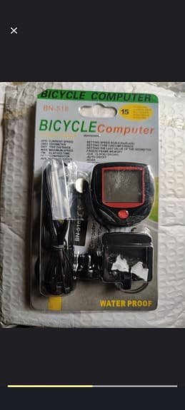 Cykeldator med trådad sensor svart röd