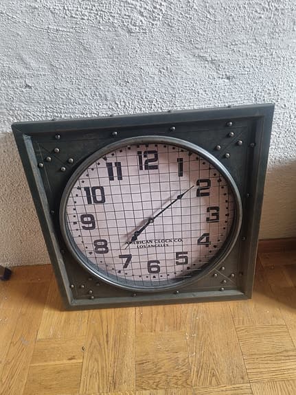 Stor väggklocka industristil metall 61 cm