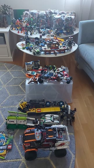 Stor LEGO lot med Ninjago, City & Technic –bio  inkl. manualer & specialdelar