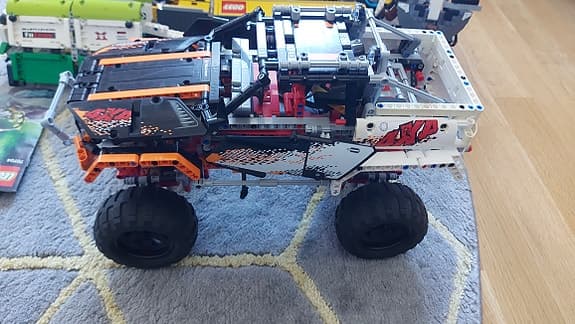 Stor LEGO lot med Ninjago, City & Technic –bio  inkl. manualer & specialdelar