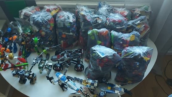 Stor LEGO lot med Ninjago, City & Technic –bio  inkl. manualer & specialdelar