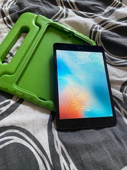 Apple iPad Mini surfplatta svart