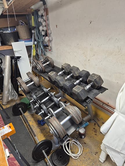Hantlar 22-40kg + ställning