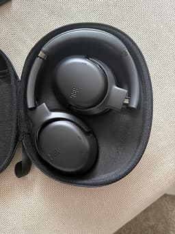 JBL Tour over-ear hörlurar svart