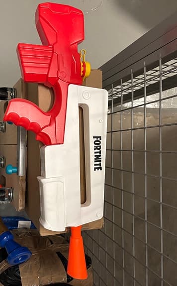 Fortnite brandman Sam vattenleksak vattenpistol flerfärgad