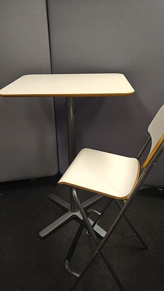 IKEA BILLSTA bord + stolar (säljs tillsammans eller separat)
