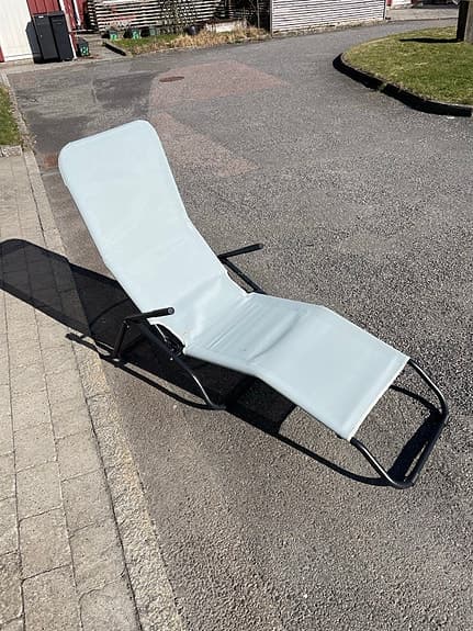 Solstol hopfällbar ljus sits med svart stålstomme