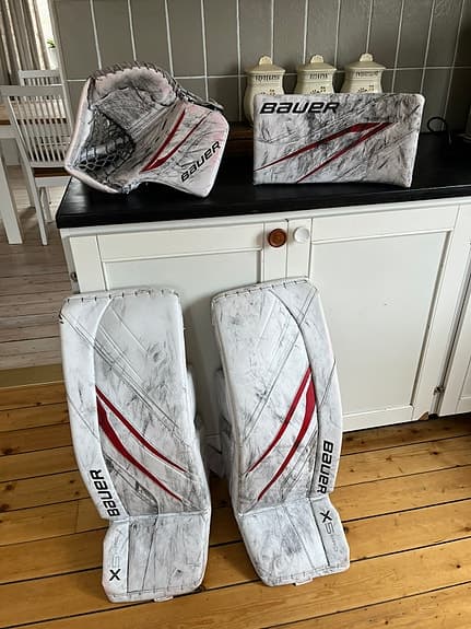 Målvaktsutrustning:  Bauer Vapor X5 Pro