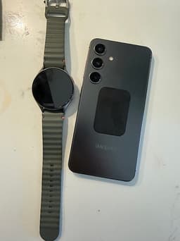 Samsung Galaxy S24 och galaxywatch 7