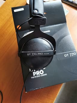 Beyerdynamic DT 770 PRO 80 Ohm hörlurar