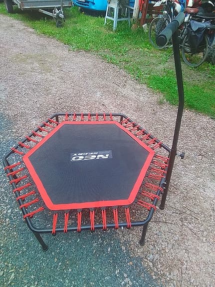Studsmatta för training. Ca 120 cm diameter