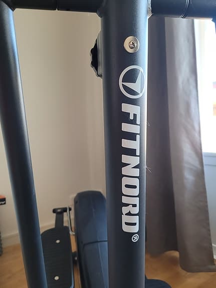 FitNord crosstrainer med träningsdator svart