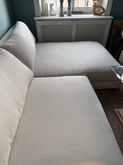 Beige modulsoffa i toppskick