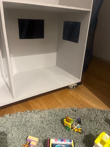 Hemmabyggd hylla förvaring