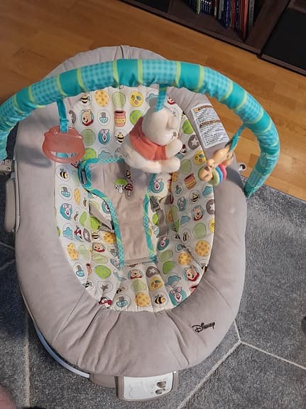 Disney babysitter med lekbåge flerfärgad