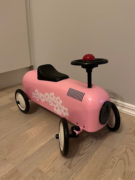 Rosa gåbil - retro modell med tuta