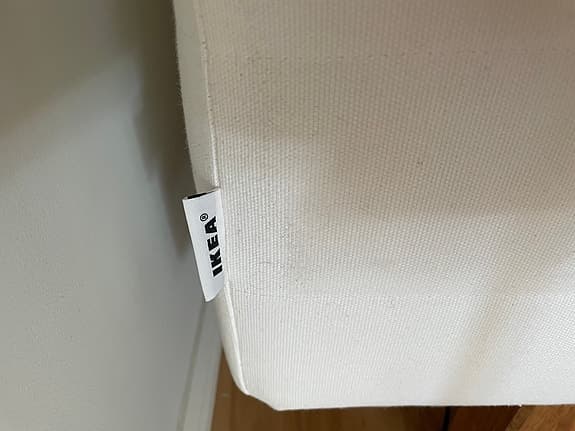 IKEA säng med bäddmadrass och ben