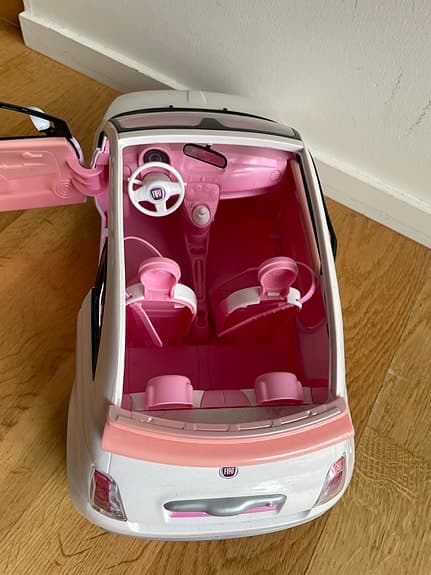 Barbie Fiat 500 leksaksbil vit rosa