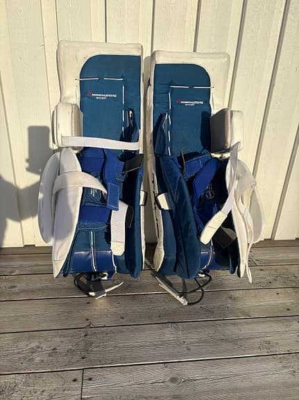 True 7X3 målvaktsbenskydd 31+1vit blå