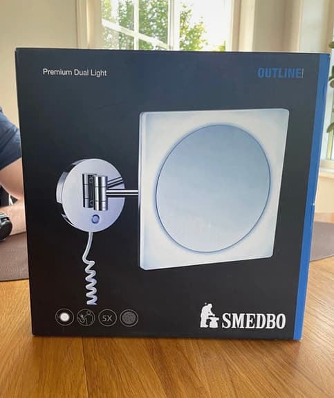 Smedbo Outline sminkspegel med belysning väggmonterad