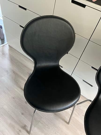 2 st stolar läder stapelbara
