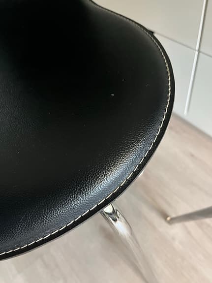 2 st stolar läder stapelbara