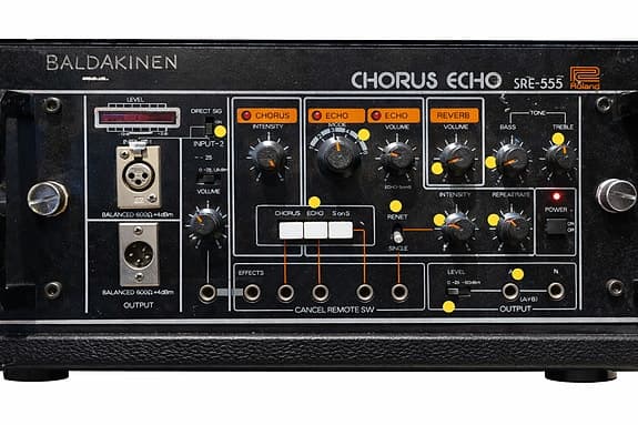 Roland SRE-555 Chorus Echo – Vintage tape echo (servad, studioutrustning)