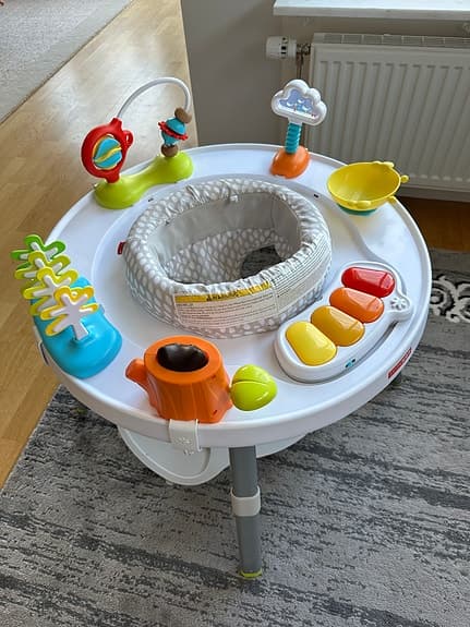 Skip Hop Explore &activity center