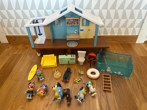 Bluey lekset hus med figurer och tillbehör
