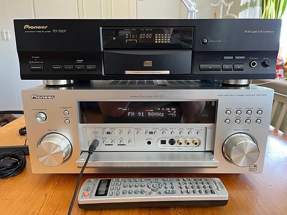 Pioneer receiver  VSX-1015 + Pioneer CD PD-S507