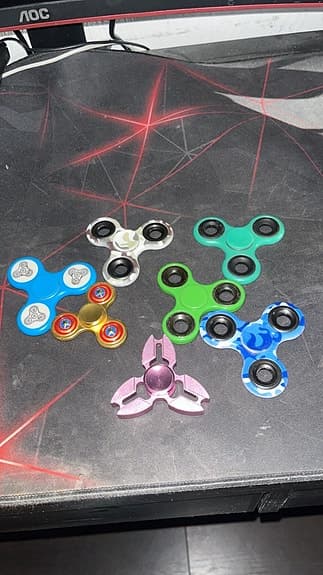 Fidget spinners i blandade färger