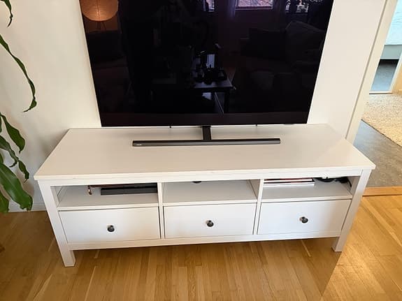 Hemnes TV-bänk från IKEA