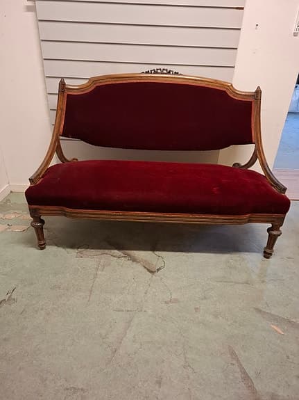 Fin liten soffa från 1800-talet.
