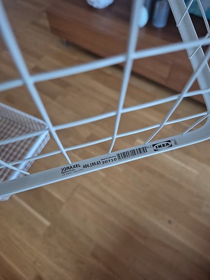Jonaxel trådbackar,2 st för 50 sek.