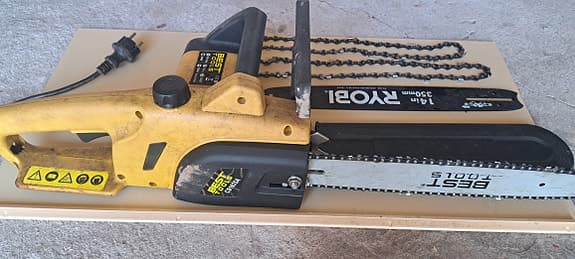 Motorsåg elektriskt.