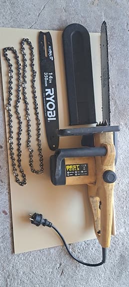 Motorsåg elektriskt.