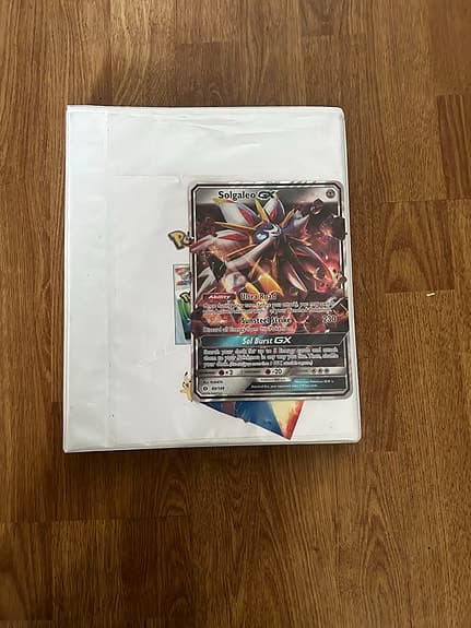 Pokémon samling spelkort i pärm