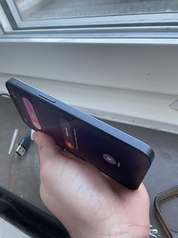 iPhone 13 – 128GB | Olåst | 93% batteri | Fint skick