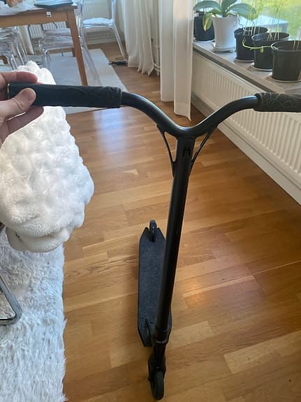 Ethic Artefact v2 trick sparkcykel svart
