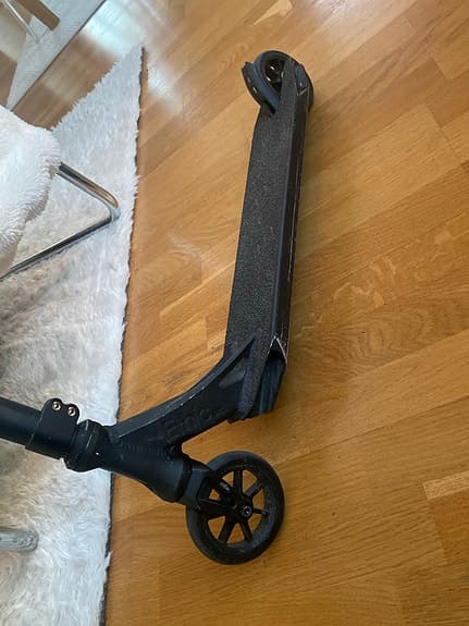 Ethic Artefact v2 trick sparkcykel svart
