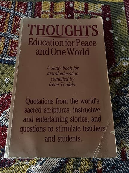 George Ronald Thoughts Education for Peace and One World bok engelska