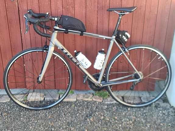 Trek Émonda ALR 5 – i princip nyskick (endast använd 3 gånger)
