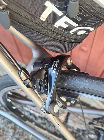 Trek Émonda ALR 5 – i princip nyskick (endast använd 3 gånger)