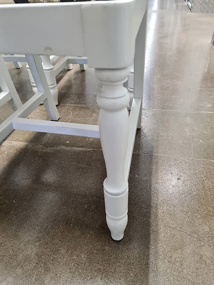 Matstolar trä vit med mönstrad sits 4-pack Finns i Bromma.