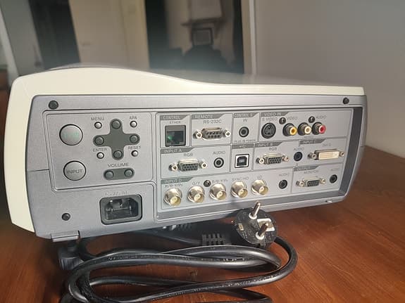 Projektor Sony VPL - PX 35 (äldre projektor)