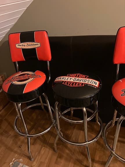 Harley-Davidson barstolar svart/röd med ryggstöd