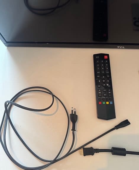 TCL tv svart